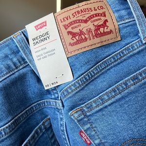 LEVI’S Wedgie Skinny